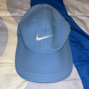 Never worn Men’s Nike hat